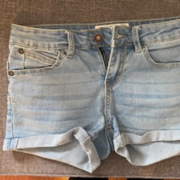 Ardene Shortie jean shorts - Picture 3 of 3